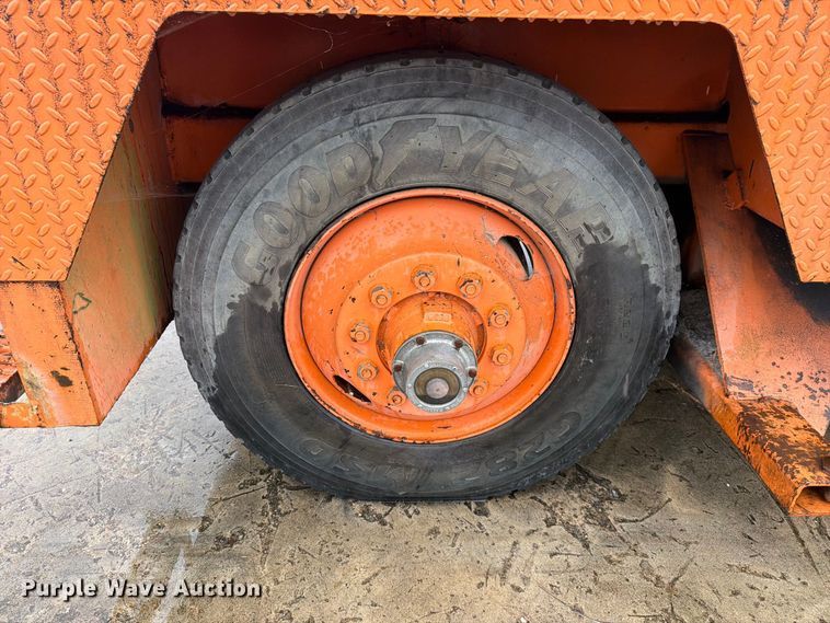 image for item YA5148 1997 Midland SP road widener