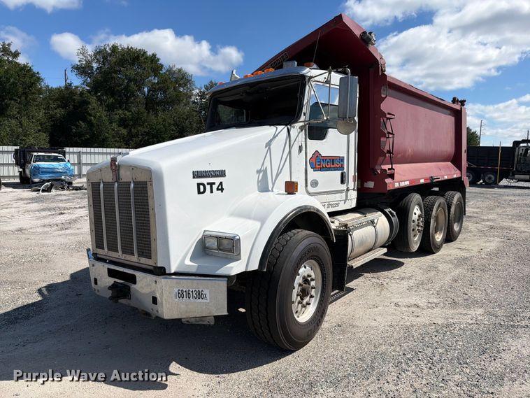 2019 Kenworth T800 dump truck