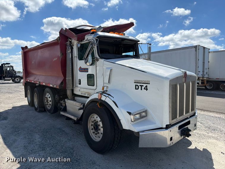 image for item YA5161 2019 Kenworth T800 dump truck