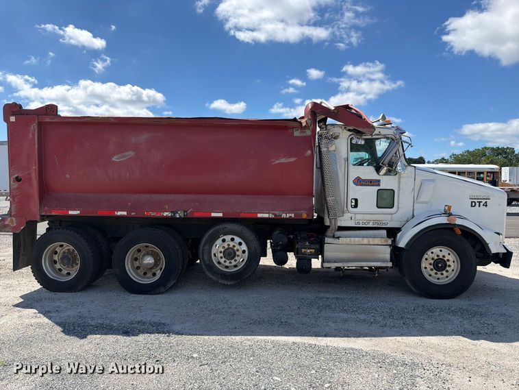 image for item YA5161 2019 Kenworth T800 dump truck
