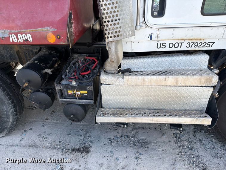 image for item YA5161 2019 Kenworth T800 dump truck