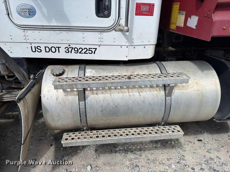 image for item YA5161 2019 Kenworth T800 dump truck