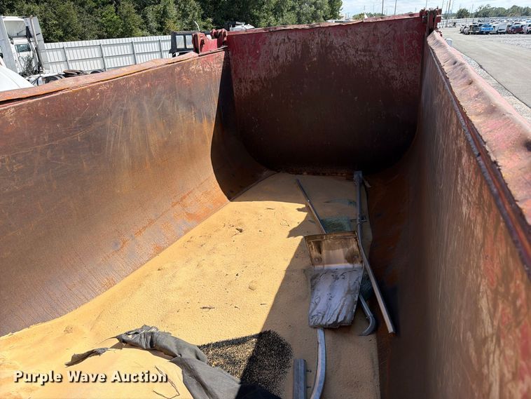 image for item YA5161 2019 Kenworth T800 dump truck