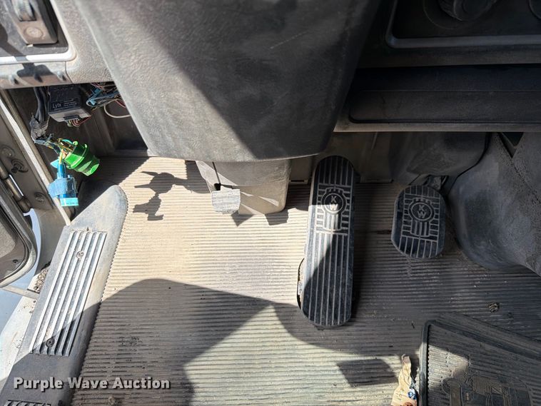 image for item YA5161 2019 Kenworth T800 dump truck