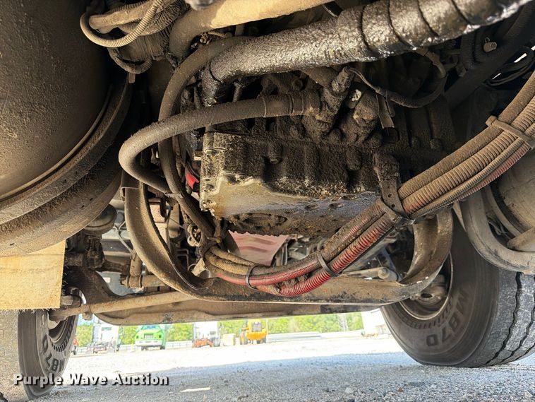 image for item YA5161 2019 Kenworth T800 dump truck
