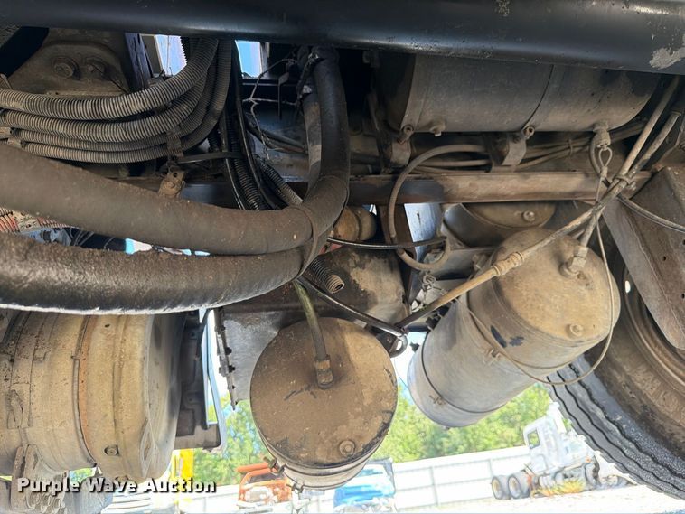 image for item YA5161 2019 Kenworth T800 dump truck