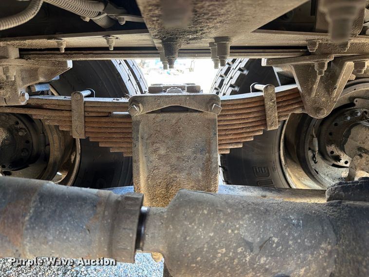 image for item YA5161 2019 Kenworth T800 dump truck