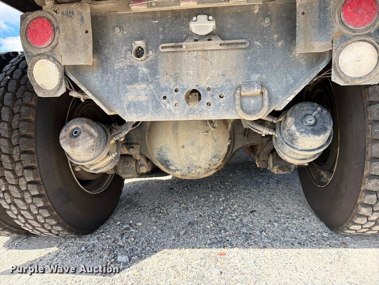 image for item YA5161 2019 Kenworth T800 dump truck