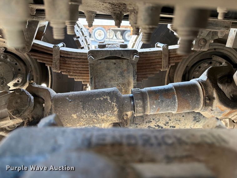 image for item YA5161 2019 Kenworth T800 dump truck