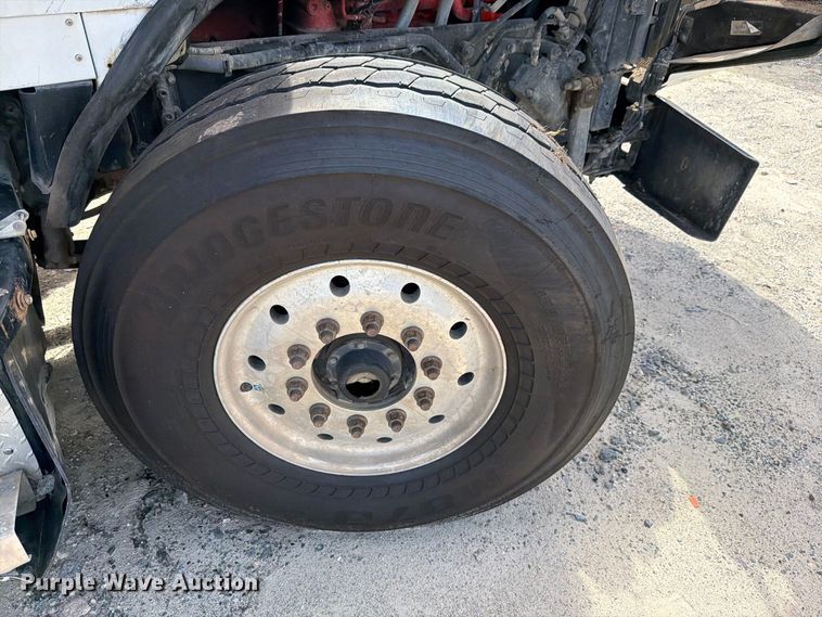 image for item YA5161 2019 Kenworth T800 dump truck