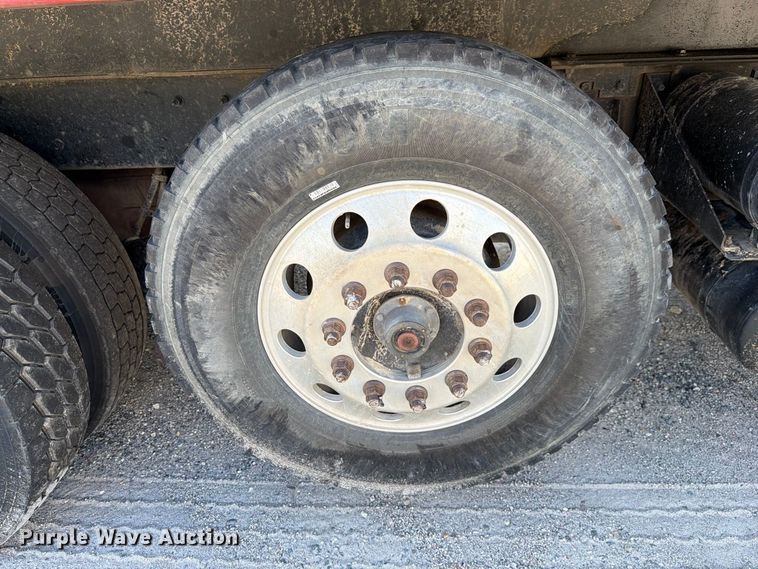 image for item YA5161 2019 Kenworth T800 dump truck
