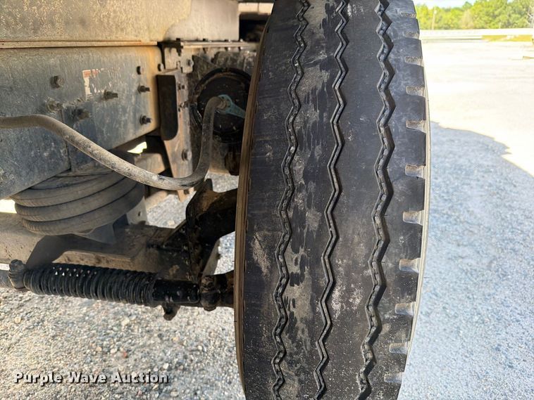 image for item YA5161 2019 Kenworth T800 dump truck