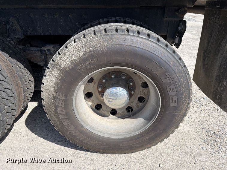 image for item YA5161 2019 Kenworth T800 dump truck