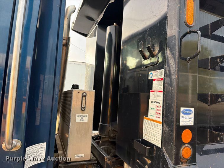 image for item YA5181 2021 Western Star 4700 dump truck