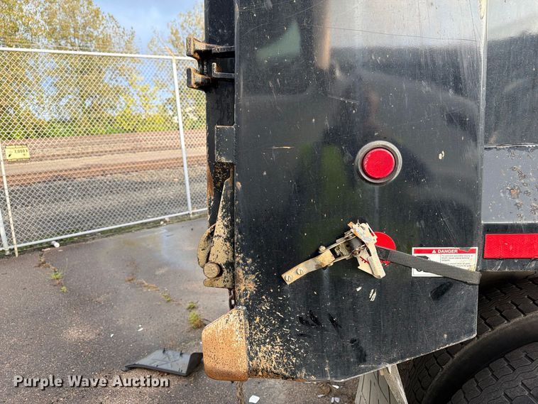 image for item YA5181 2021 Western Star 4700 dump truck