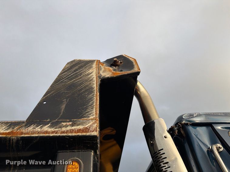 image for item YA5181 2021 Western Star 4700 dump truck