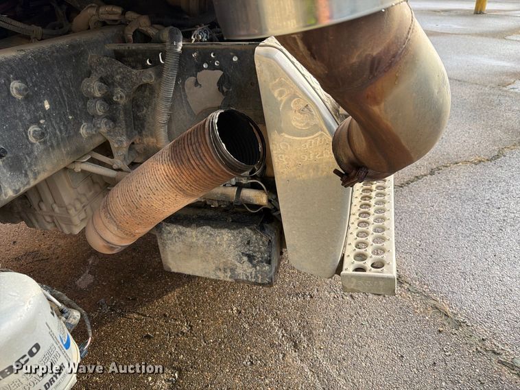 image for item YA5181 2021 Western Star 4700 dump truck