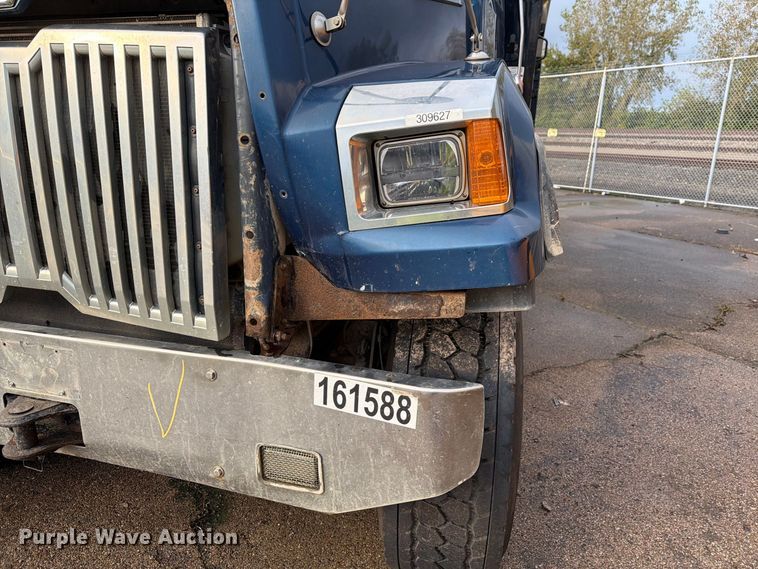 image for item YA5181 2021 Western Star 4700 dump truck