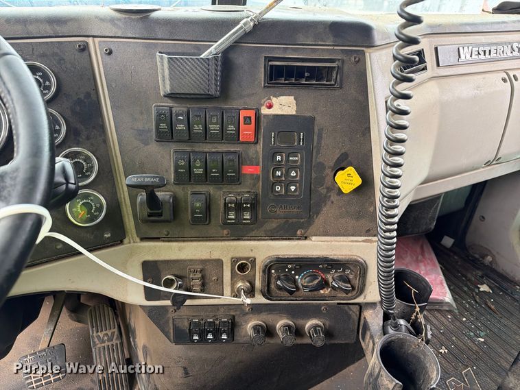 image for item YA5181 2021 Western Star 4700 dump truck