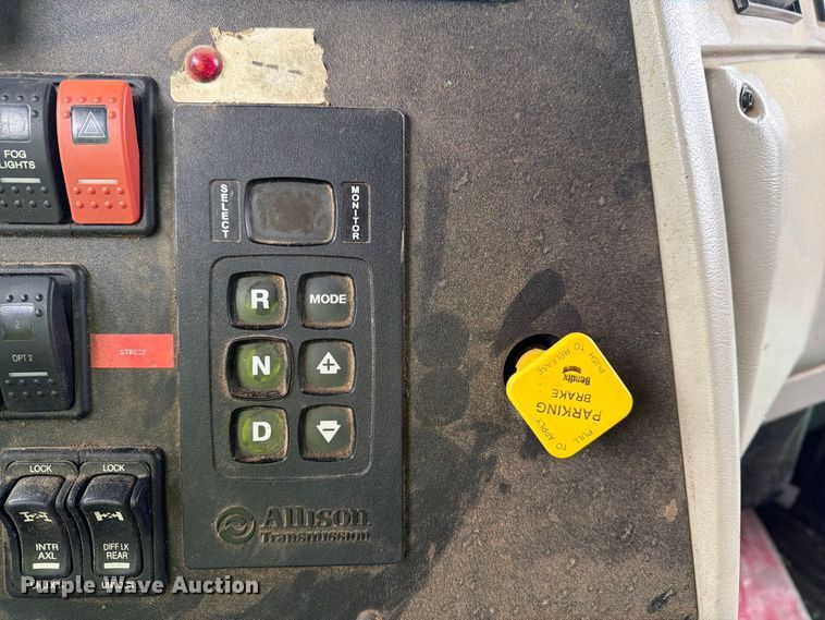 image for item YA5181 2021 Western Star 4700 dump truck