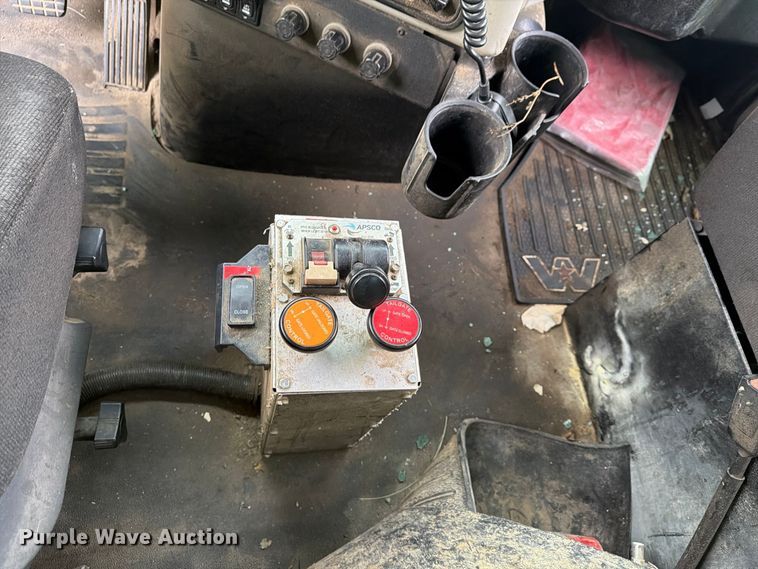 image for item YA5181 2021 Western Star 4700 dump truck