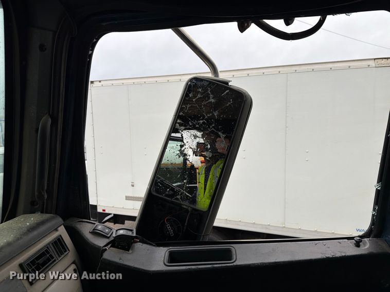 image for item YA5181 2021 Western Star 4700 dump truck