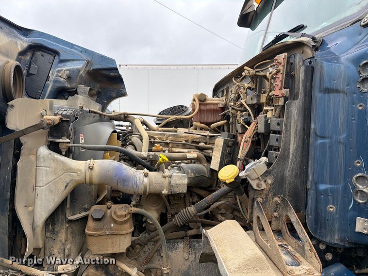 image for item YA5181 2021 Western Star 4700 dump truck