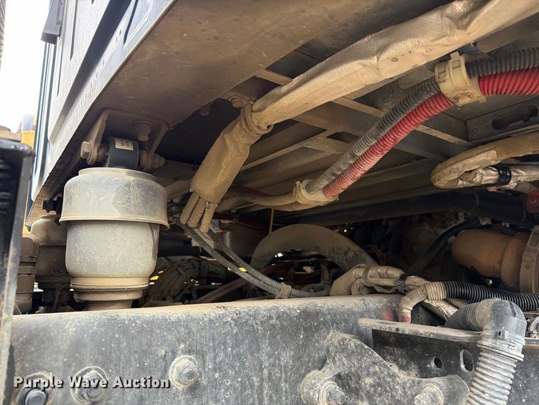 image for item YA5181 2021 Western Star 4700 dump truck