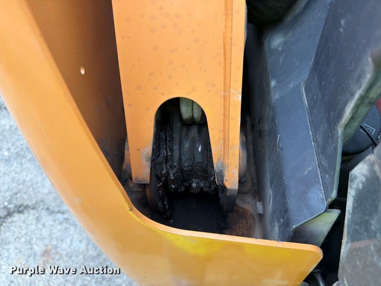 image for item YA5191 2017 Case SV340 skid steer loader