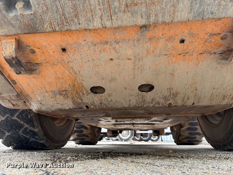 image for item YA5191 2017 Case SV340 skid steer loader