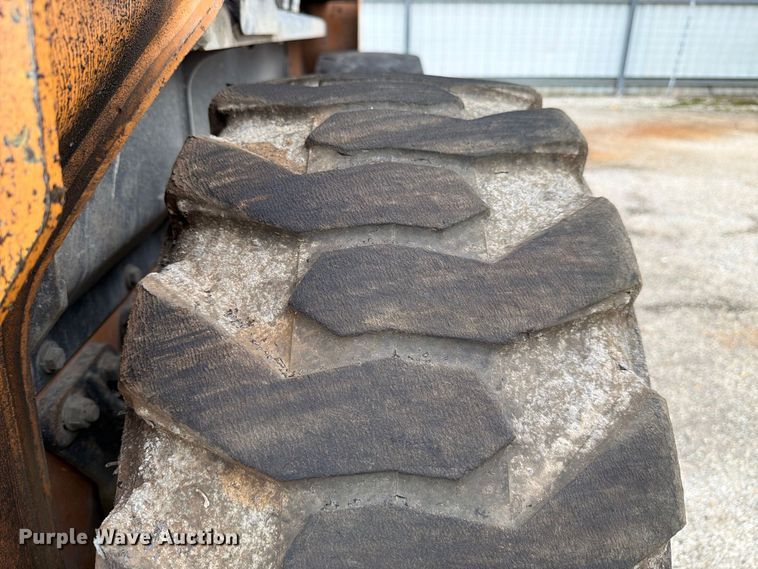 image for item YA5191 2017 Case SV340 skid steer loader