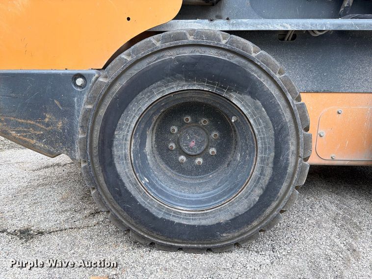 image for item YA5191 2017 Case SV340 skid steer loader