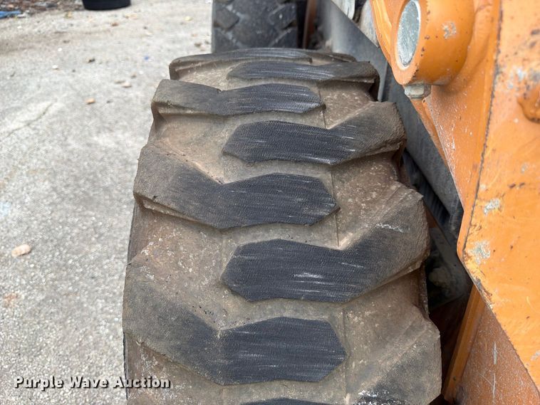 image for item YA5191 2017 Case SV340 skid steer loader