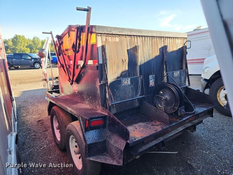 image for item YA5195 2022 KM International 8000TEDD C2M2 asphalt hot box trailer