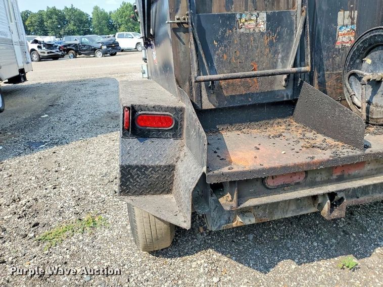 image for item YA5195 2022 KM International 8000TEDD C2M2 asphalt hot box trailer