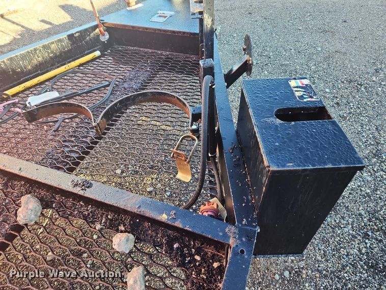 image for item YA5195 2022 KM International 8000TEDD C2M2 asphalt hot box trailer