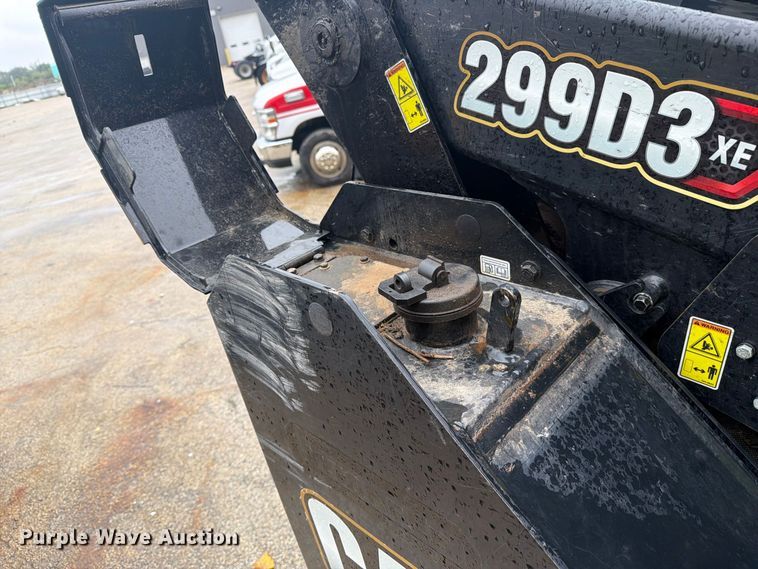 image for item YA5206 2021 Caterpillar 299D3 XE tracked skid steer loader