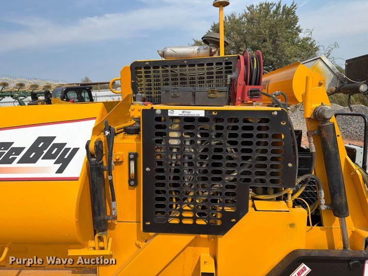 image for item YA5241 2012 LeeBoy 8515B paver