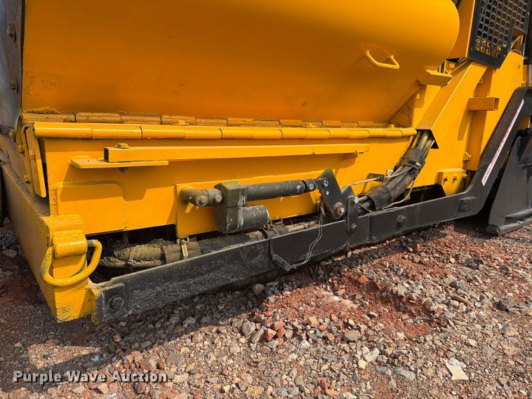 image for item YA5241 2012 LeeBoy 8515B paver
