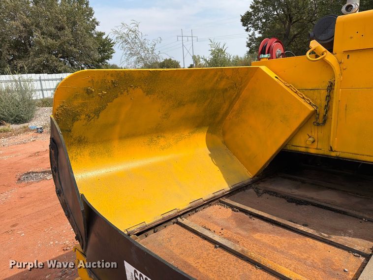 image for item YA5241 2012 LeeBoy 8515B paver