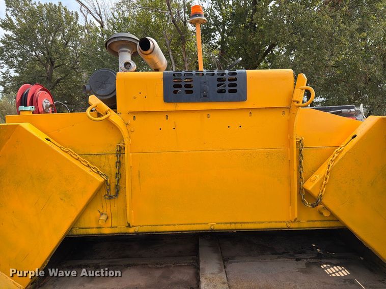 image for item YA5241 2012 LeeBoy 8515B paver