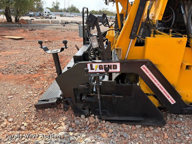 image for item YA5241 2012 LeeBoy 8515B paver