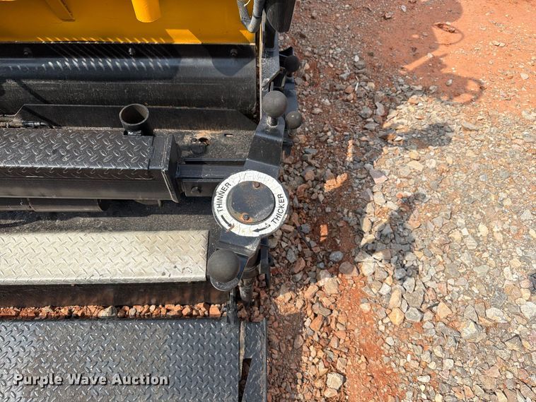 image for item YA5241 2012 LeeBoy 8515B paver