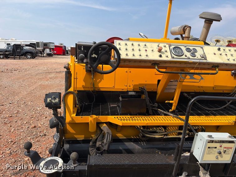 image for item YA5241 2012 LeeBoy 8515B paver
