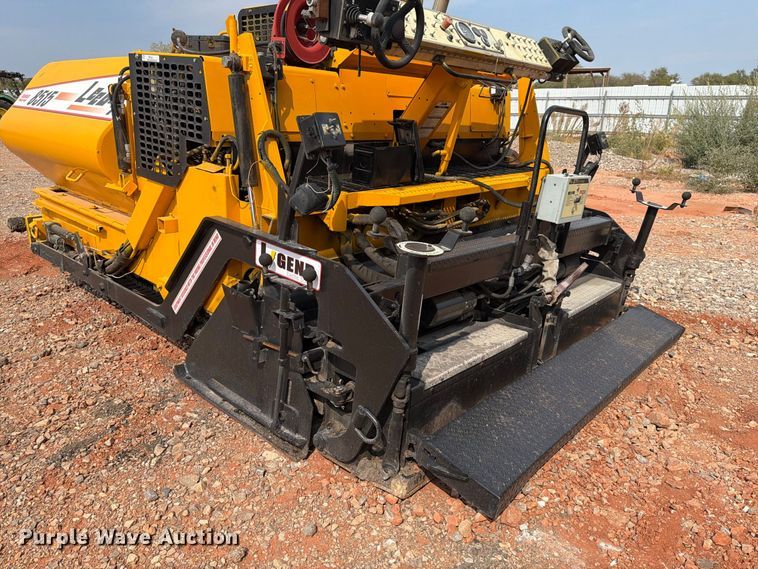 image for item YA5241 2012 LeeBoy 8515B paver