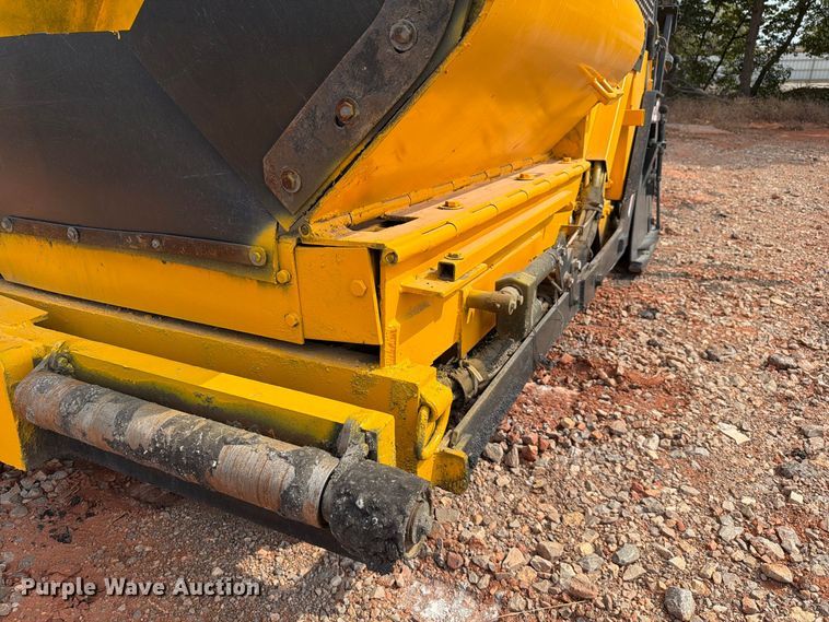 image for item YA5241 2012 LeeBoy 8515B paver