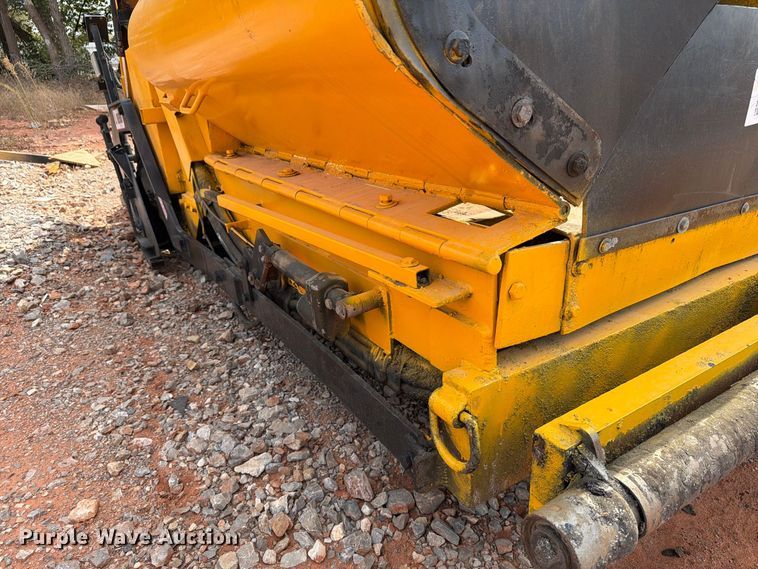 image for item YA5241 2012 LeeBoy 8515B paver