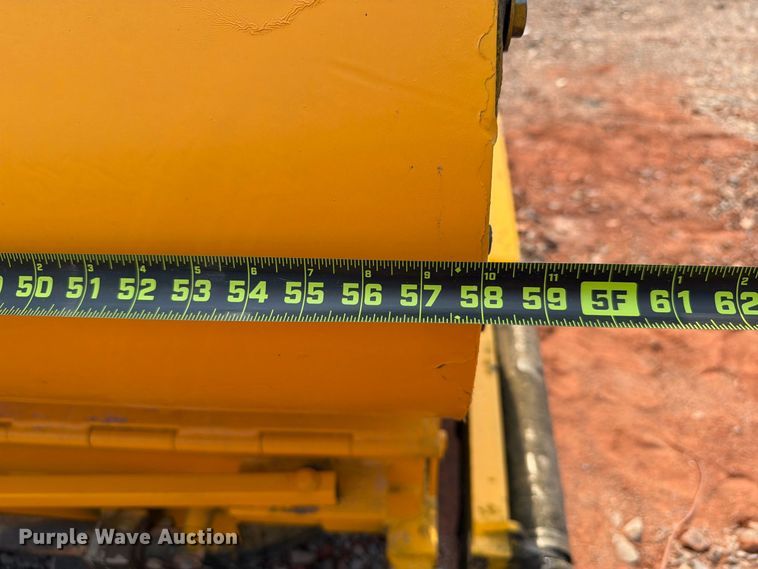 image for item YA5241 2012 LeeBoy 8515B paver