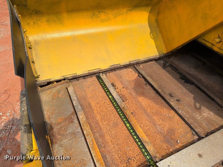image for item YA5241 2012 LeeBoy 8515B paver