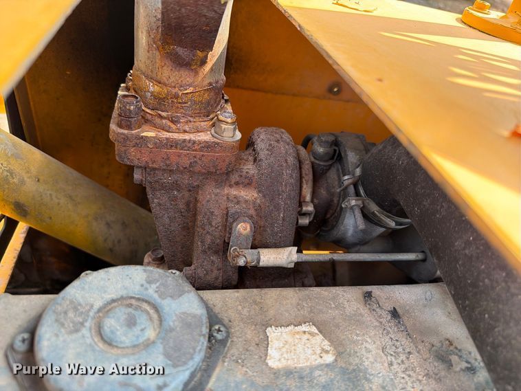image for item YA5241 2012 LeeBoy 8515B paver